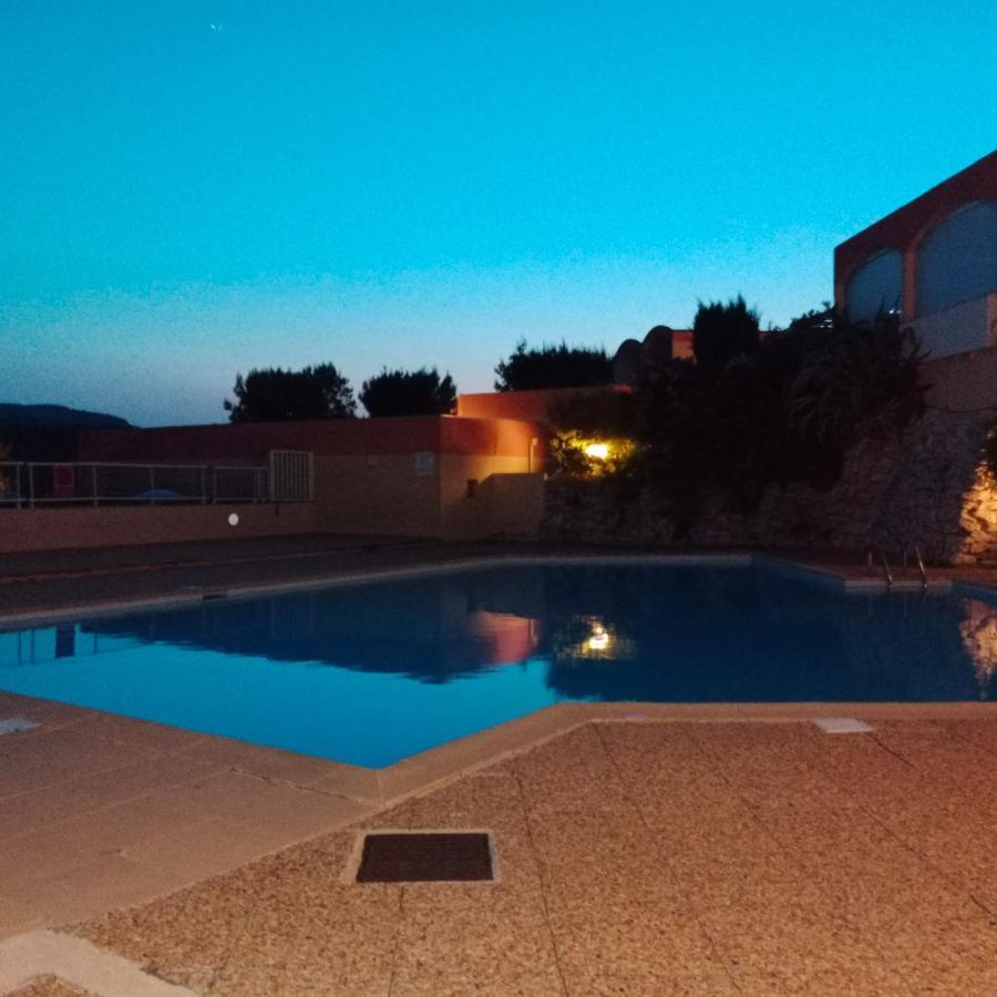 Appartement Confortable, Petite Vue Mer Et Piscine Cassis Exterior foto